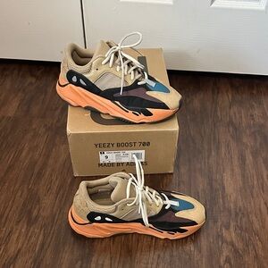 Yeezy 700 size 9 orange/tan
